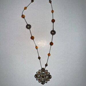 Elegant Gold and Orange Pendant Necklace